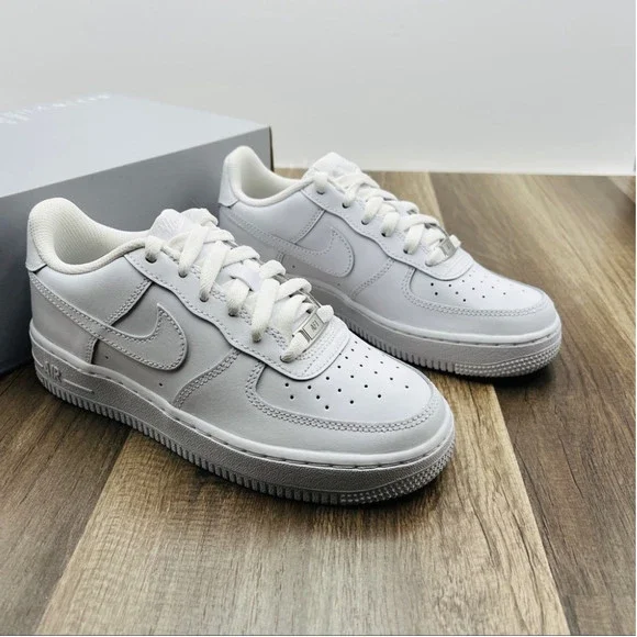 NIKE Air Force 1 LE - Picture 3 of 7